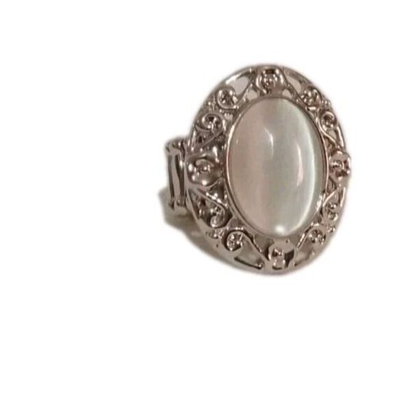 Paparazzi Stretch Band Ring MOONLIT MARIGOLD One Size Fits Most - Picture 1 of 4